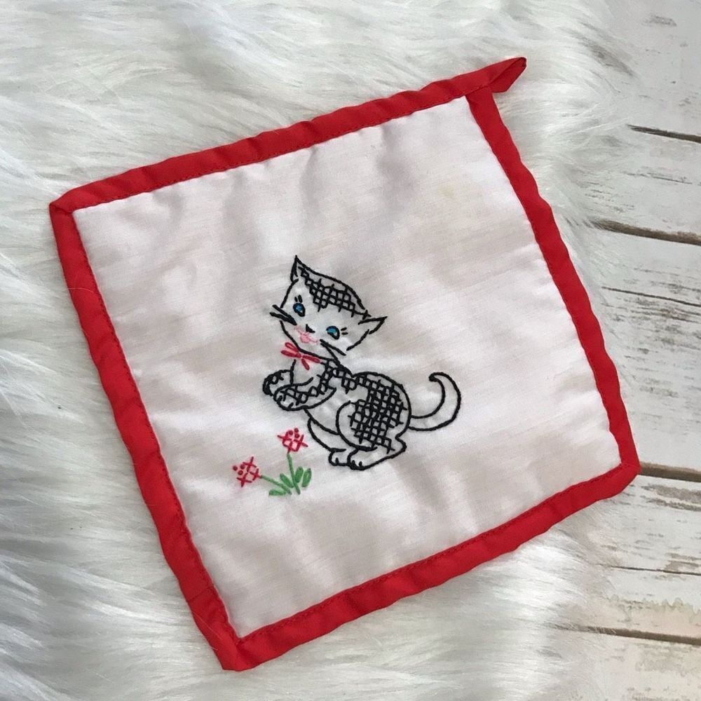 Cat Kitten‎ Hand Embroidered Pot Holder hot pad Red